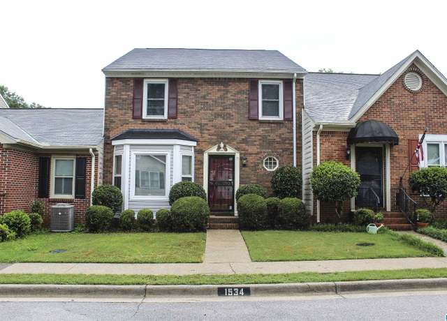 Property at 1534 Cambridge Pl, Anniston, AL 36207, 3 beds, 2.5 baths