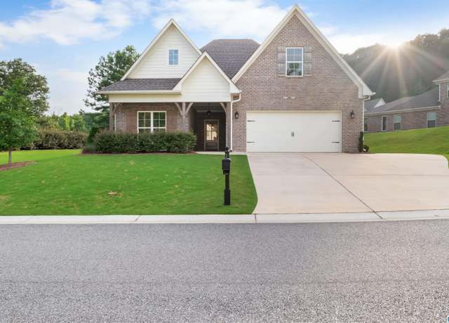 Property at 101 Kinross Ln, Pelham, AL 35124, 4 beds, 2 baths