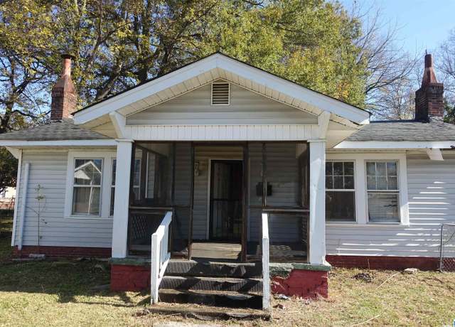 Property at 537 17th St SW, Birmingham, AL 35211, 4 beds, 2 baths