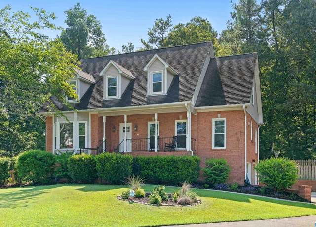 Property at 600 Southdale Ln, Hoover, AL 35244, 3 beds, 2.5 baths