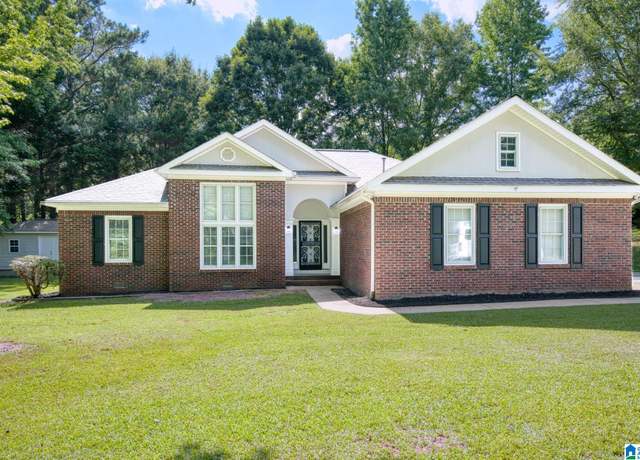 Property at 205 Southwood Dr, Oxford, AL 36203, 3 beds, 2 baths