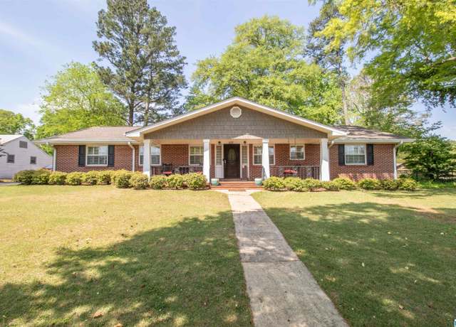 Property at 502 Parkway Dr, Trussville, AL 35173, 3 beds, 2 baths
