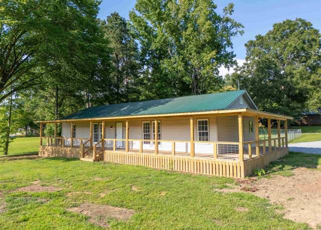 Property at 301 Dewey Boozer Rd, Jacksonville, AL 36265, 3 beds, 2 baths