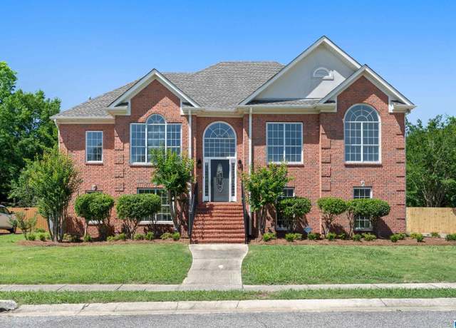 Property at 773 Old Cahaba Dr, Helena, AL 35080, 4 beds, 3 baths