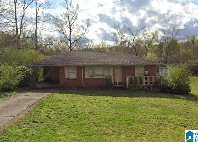 Property at 2224 NW 3rd St, Center Point, AL 35215, 3 beds, 1 bath