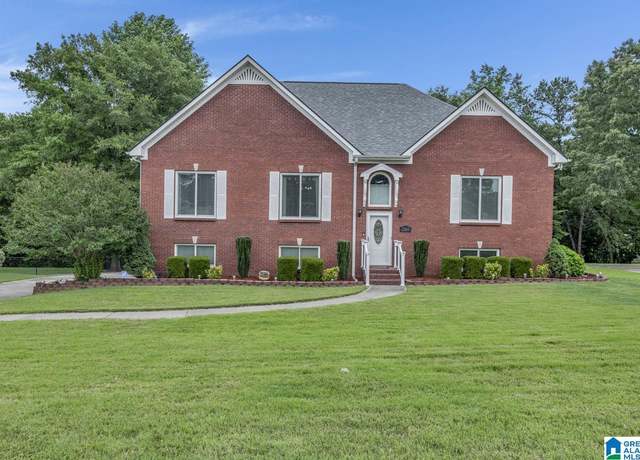 Property at 2369 Hemlock Dr, Hueytown, AL 35023, 4 beds, 3 baths