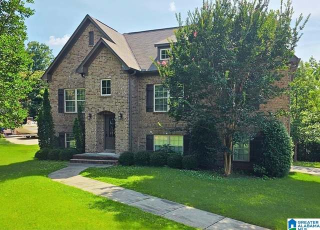 Property at 207 Grande View Pkwy, Alabaster, AL 35114, 4 beds, 3 baths