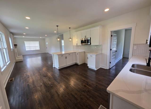 Property at 944 4th St W, Birmingham, AL 35204, 3 beds, 2 baths