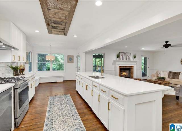 Property at 732 Heatherwood Dr, Birmingham, AL 35244, 4 beds, 3.5 baths