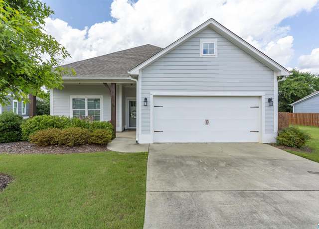 Property at 109 Shelby Farms Dr, Alabaster, AL 35007, 3 beds, 2 baths