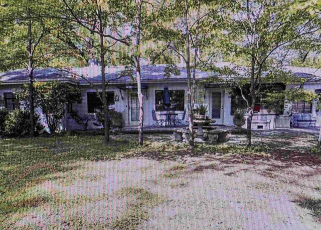 Property at 310 South Pkwy, Hueytown, AL 35023, 3 beds, 2.5 baths