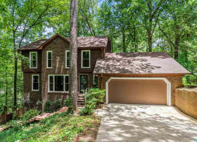 Property at 2009 Crossvine Rd, Hoover, AL 35244, 3 beds, 2.5 baths
