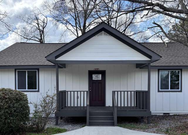 Property at 3237 Poplar Ln, Adamsville, AL 35005, 3 beds, 2 baths