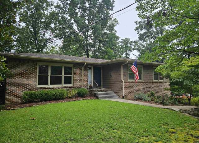 Property at 1601 Brookcrest Cir, Homewood, AL 35226, 3 beds, 2 baths
