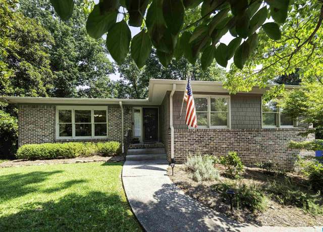 Property at 1601 Brookcrest Cir, Homewood, AL 35226, 3 beds, 2 baths