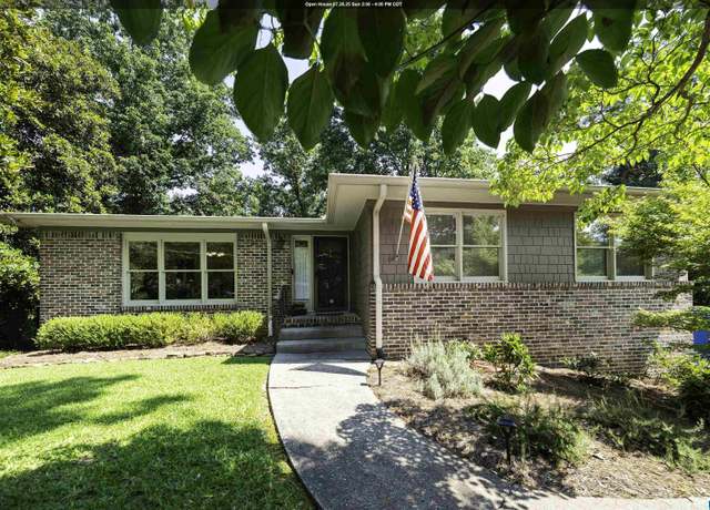 Property at 1601 Brookcrest Cir, Homewood, AL 35226, 3 beds, 2 baths