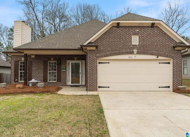 Property at 1171 Eagle Dr, Maylene, AL 35114, 3 beds, 2 baths
