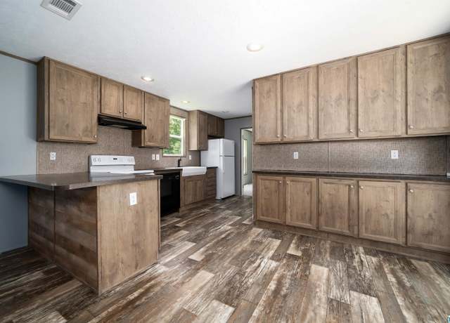Property at 390 County Road 866, Montevallo, AL 35115, 3 beds, 2 baths