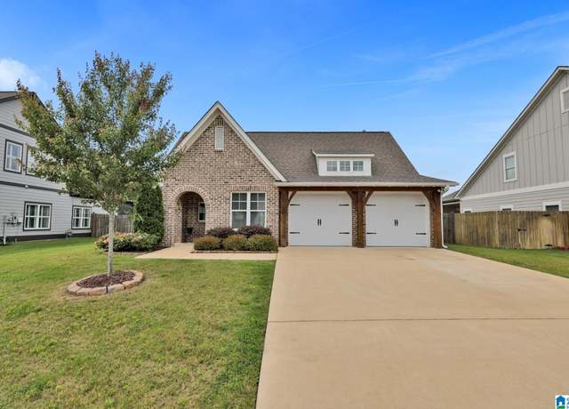 Property at 908 Shelby Farms Cir, Alabaster, AL 35007, 3 beds, 2 baths