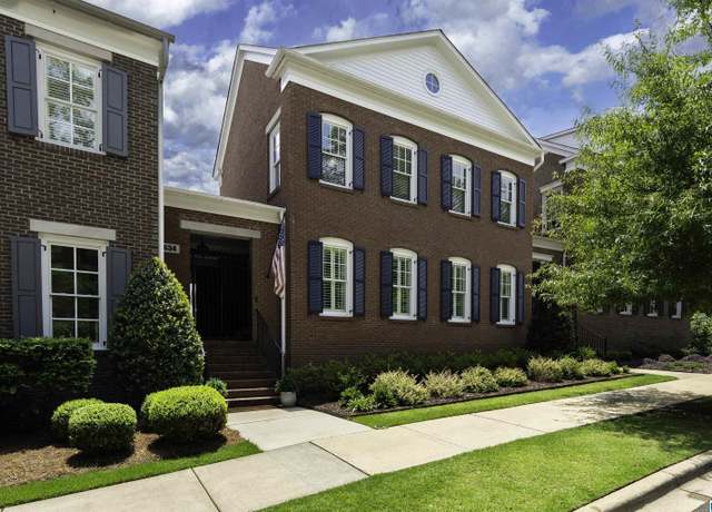Property at 634 Preserve Pkwy, Hoover, AL 35226, 4 beds, 4 baths