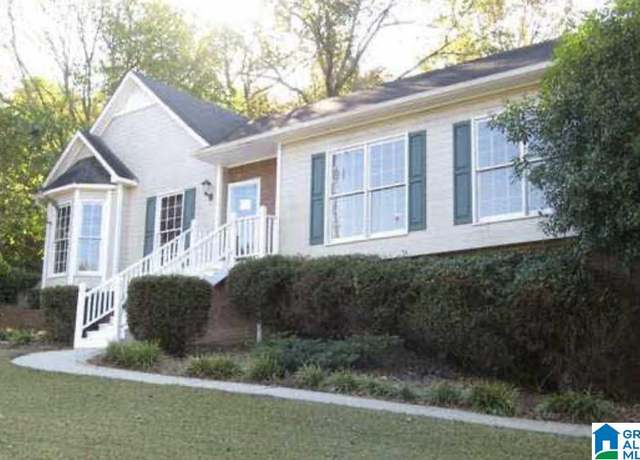 Property at 117 Run Cir, Hoover, AL 35244, 3 beds, 3 baths