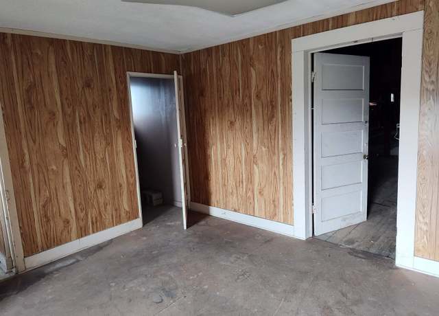Property at 211 N Court St #15, Talladega, AL 35160