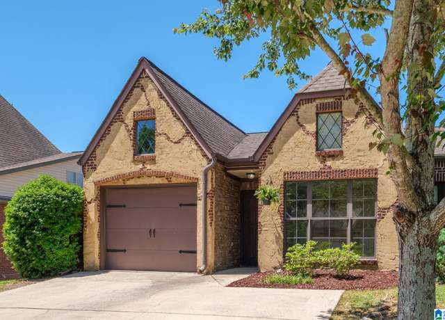 Property at 2493 Ridgemont Dr, Hoover, AL 35244, 2 beds, 2 baths