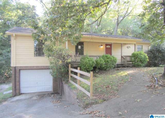 Property at 613 25th Ave NE, Center Point, AL 35215, 3 beds, 2 baths