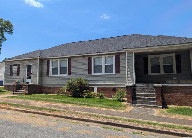 Property at 103 E Damon Ave, Talladega, AL 35160, 4 beds, 2 baths