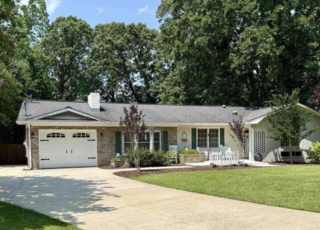 Property at 3908 Cloverdale Rd, Anniston, AL 36207, 3 beds, 2 baths