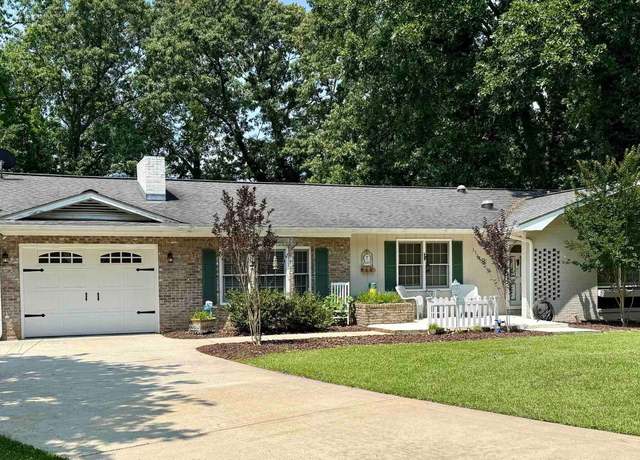 Property at 3908 Cloverdale Rd, Anniston, AL 36207, 3 beds, 2 baths