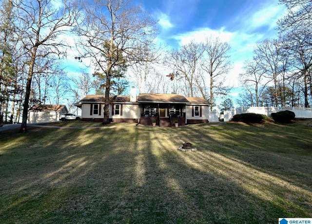 Property at 102 Griffin Dr, Helena, AL 35080, 3 beds, 2 baths