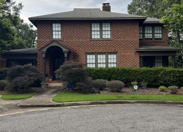 Property at 17 Pinehurst Dr, Tuscaloosa, AL 35401, 4 beds, 2.5 baths