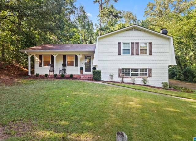 Property at 1902 Buttercup Dr, Hoover, AL 35226, 3 beds, 2 baths
