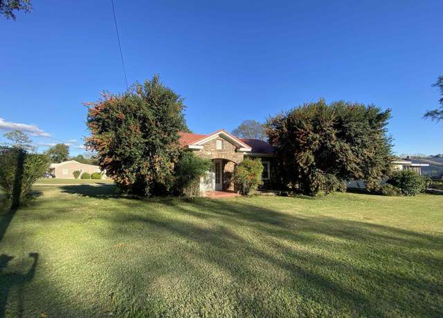 Property at 2731 19th St, Hueytown, AL 35023, 2 beds, 1 bath