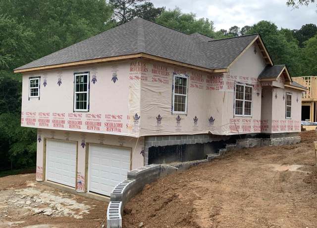 Property at 801 Lakeshore Cir, Warrior, AL 35180, 3 beds, 2 baths