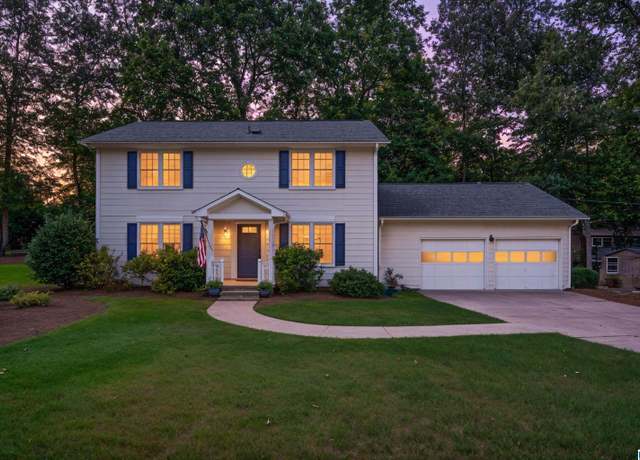 Property at 230 Russet Woods Dr, Hoover, AL 35244, 3 beds, 2.5 baths