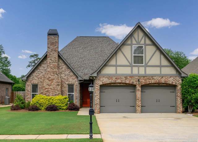 Property at 257 Lacey Ave, Alabaster, AL 35144, 3 beds, 2 baths