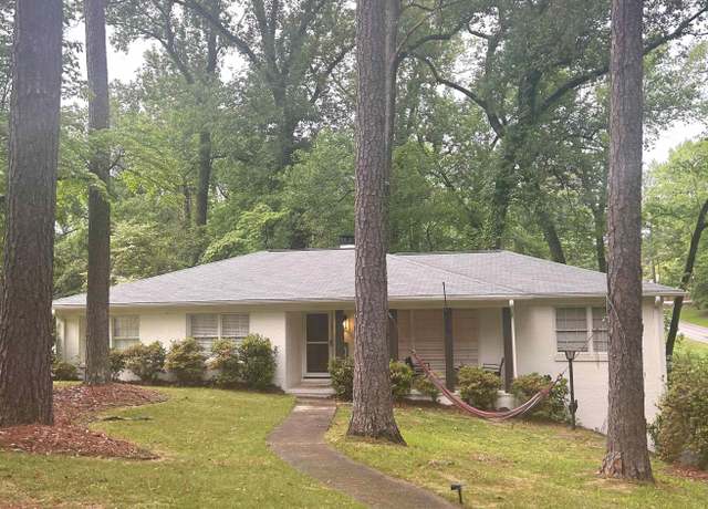 Property at 2457 Old Briar Trl, Hoover, AL 35226, 3 beds, 2 baths