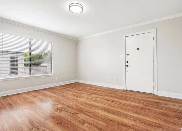 Property at 3350 Altamont Rd S Unit C-11, Birmingham, AL 35205, 1 bed, 1 bath