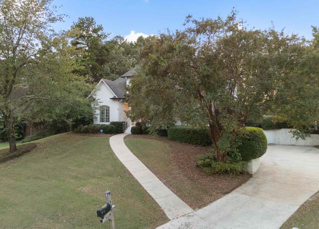 Property at 509 Lake Colony Dr, Vestavia Hills, AL 35242, 5 beds, 3.5 baths