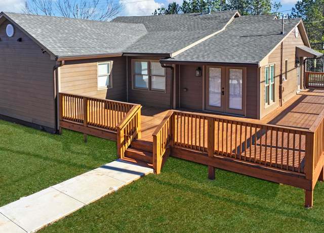Property at 430 1st St, Birmingham, AL 35205, 4 beds, 3 baths