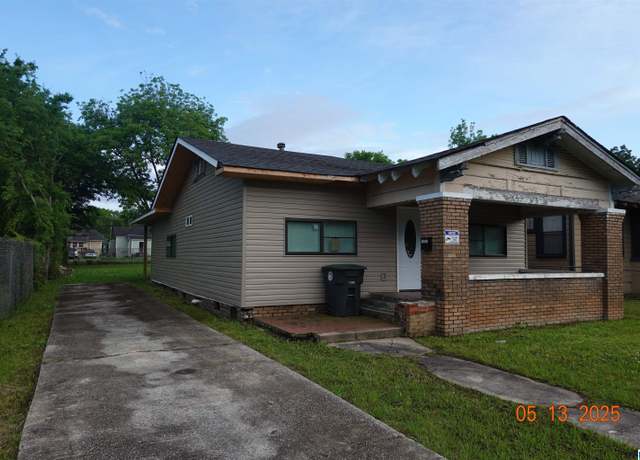 Property at 1521 Alabama Ave SW, Birmingham, AL 35211, 3 beds, 1 bath