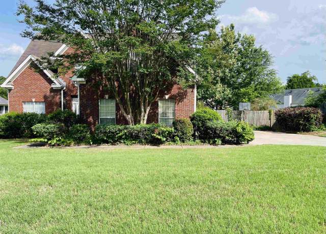 Property at 196 King James Ct, Alabaster, AL 35007, 4 beds, 2.5 baths