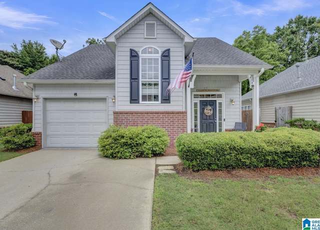 Property at 434 Holland Lakes Dr N, Pelham, AL 35124, 3 beds, 2.5 baths