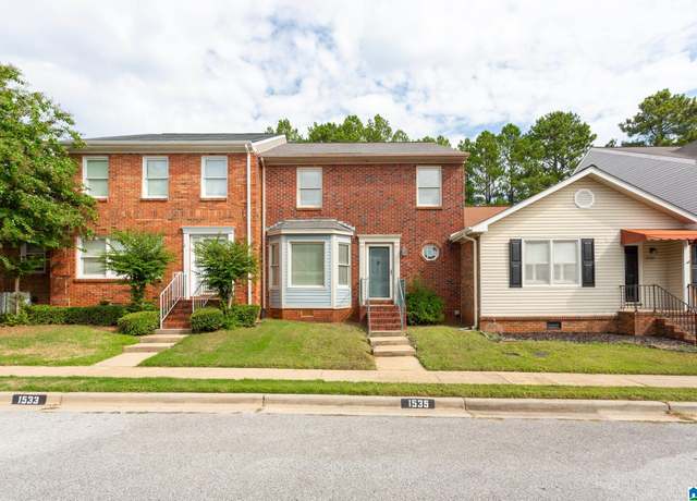 Property at 1535 Cambridge Pl, Anniston, AL 36207, 3 beds, 2.5 baths