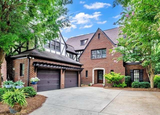 Property at 2326 Freestone Ridge Cv, Hoover, AL 35226, 5 beds, 3.5 baths