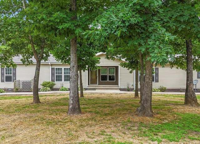 Property at 3575 County Road 395, Dutton, AL 35744, 4 beds, 3 baths
