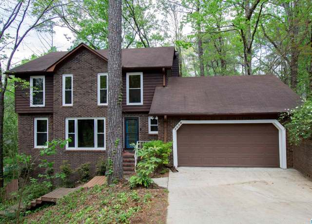 Property at 2009 Crossvine Rd, Hoover, AL 35244, 3 beds, 2.5 baths