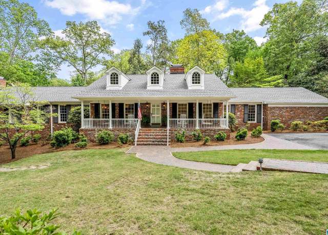 Property at 3801 Knollwood Dr, Mountain Brook, AL 35243, 4 beds, 3.5 baths